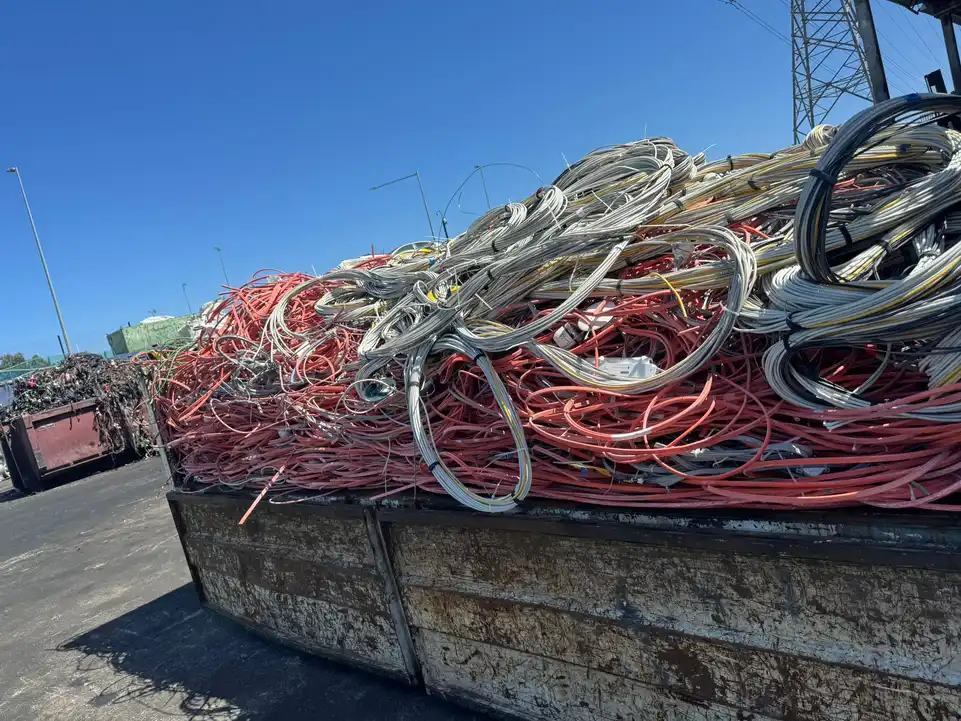Aluminum pickup in action